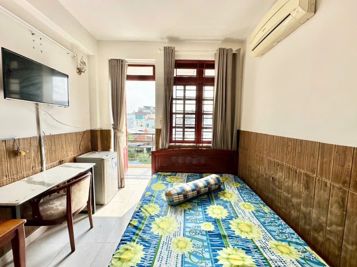 Phạm Văn Bạch ban công siu bự 